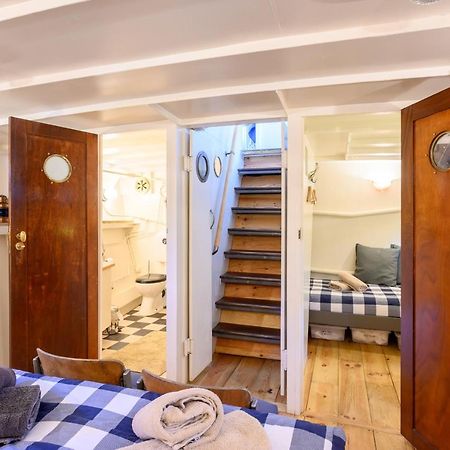 Boatapartment Animathor On Top Location 鹿特丹 外观 照片